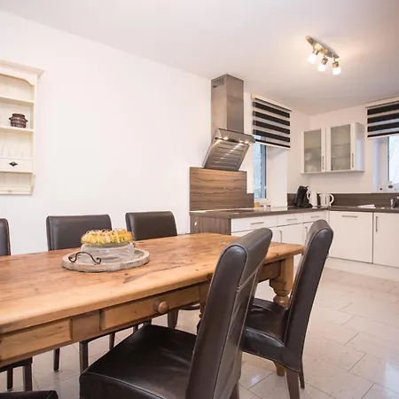 Welcome In - 10-h Im Zentrum Mit Balkon, Kostenlose Parkplaetze