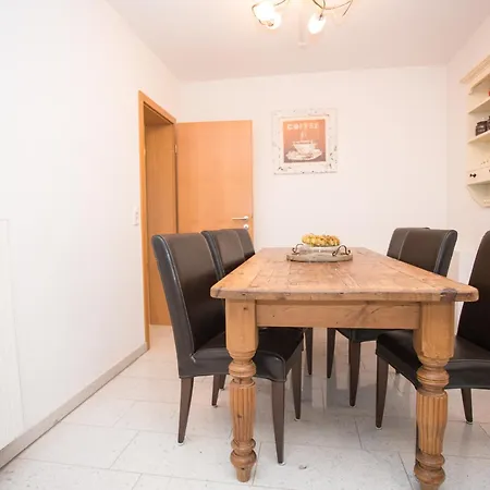 Welcome In - 10-h Im Zentrum Mit Balkon, Kostenlose Parkplaetze *